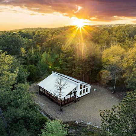 New Farmhouse-Chic Cabin With Hot Tub & Firepit Broken Bow Exterior photo